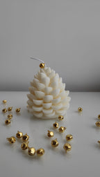 Pinecone Candle